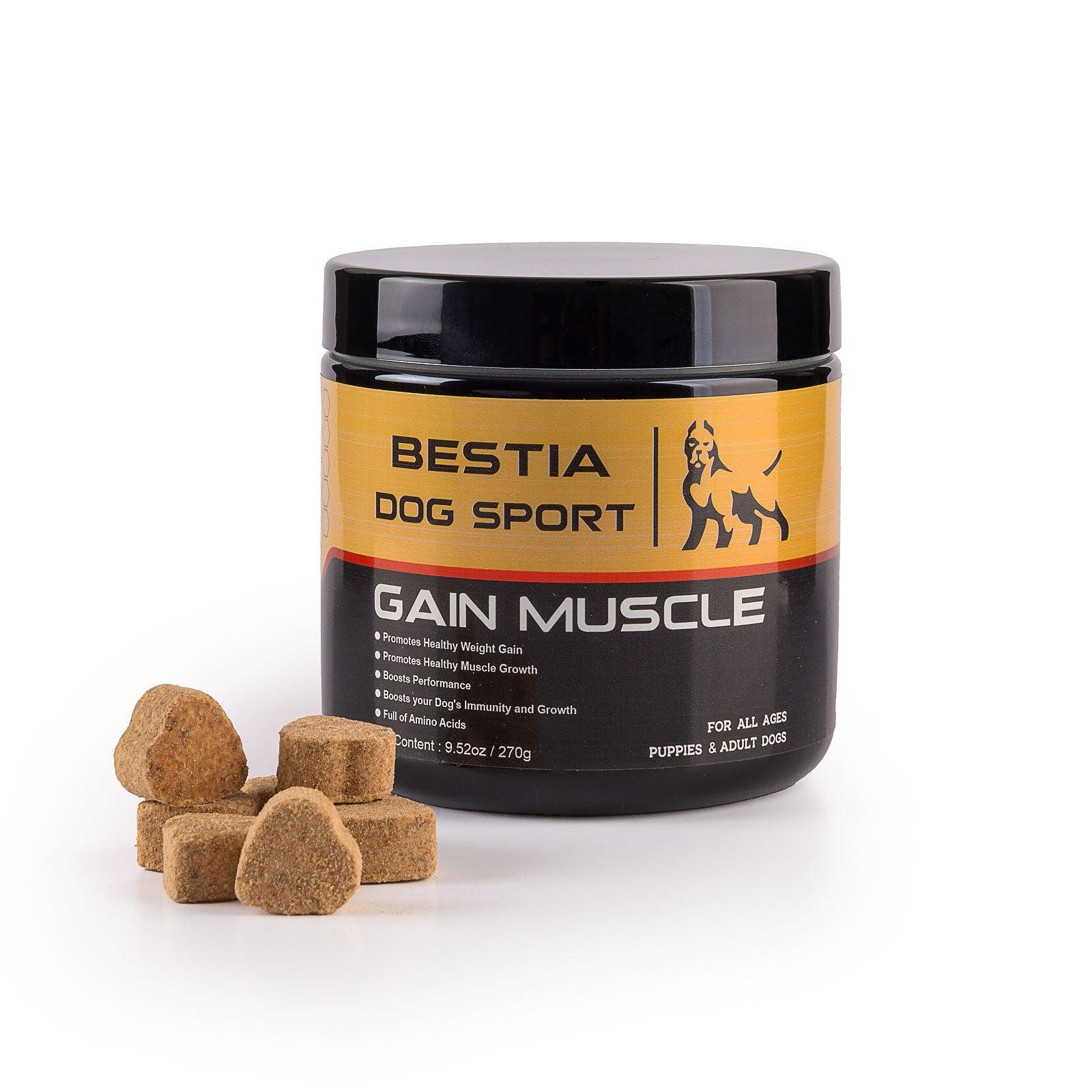 Ein Behälter mit der Aufschrift „Bestia Dog Sport Gain Muscle“ und daneben mehrere herzförmige Nahrungsergänzungsmittel für Hunde.